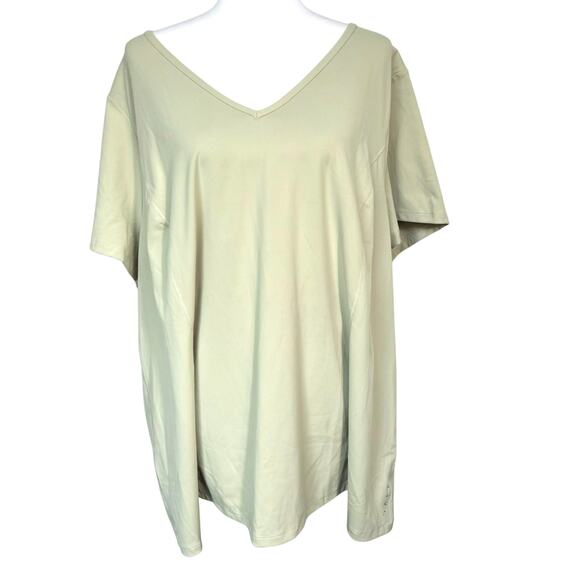 Lane Bryant Tops - LANE BRYANT NWT Women's 26/28‎ Light Green LIVI Active Top Soft Exercise Workout